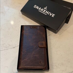 Snakehive Brown iPhone 17 Pro Case